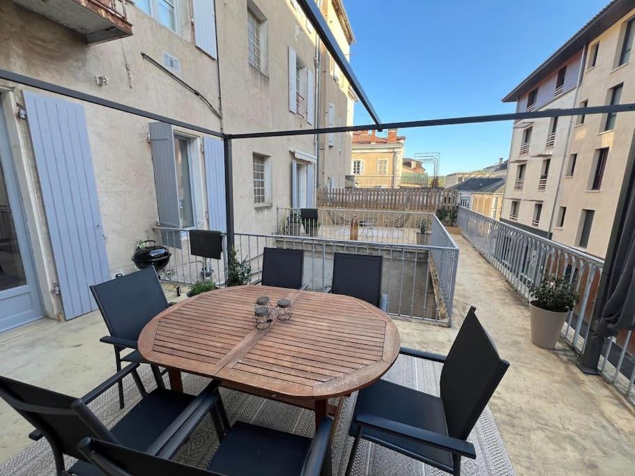 Coeur De Ville, Garage Prive Et Gratuit Avec Terrasse ! Cahors Exterior photo